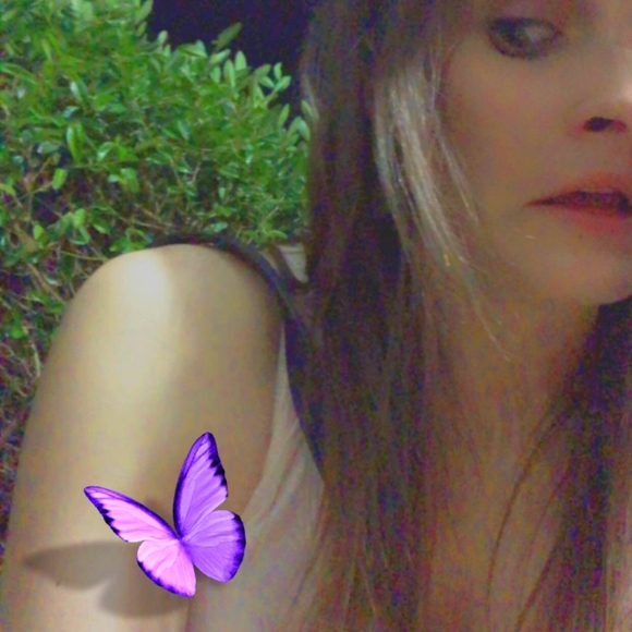 Meet your Posher, Allison - Picture 1 of 1